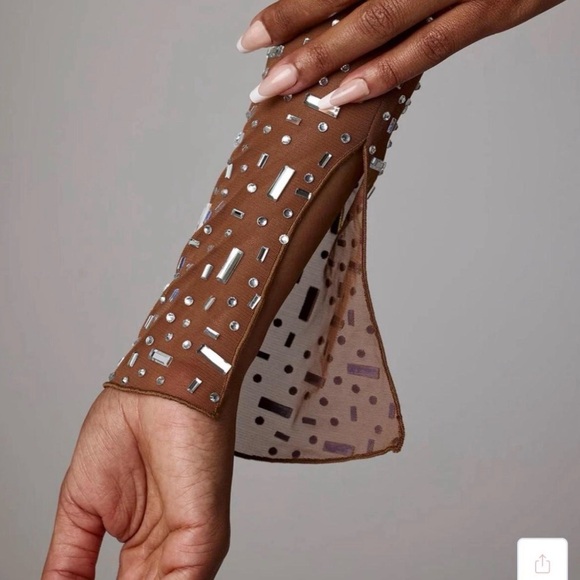 Brown Long Sleeve Crop Top and Skirt Set - Picture 3 of 4